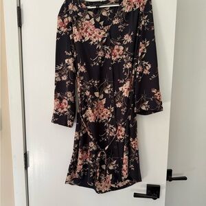 41 Hawthorn Navy Floral Long Sleeve Dress